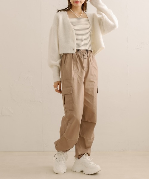 OLIVE des OLIVE(オリーブデオリーブ)の「裾しぼりゆるカーゴパンツ(カーゴパンツ・レディース・ベージュ/ブラック/アイボリー・FREE)」の14枚目の写真