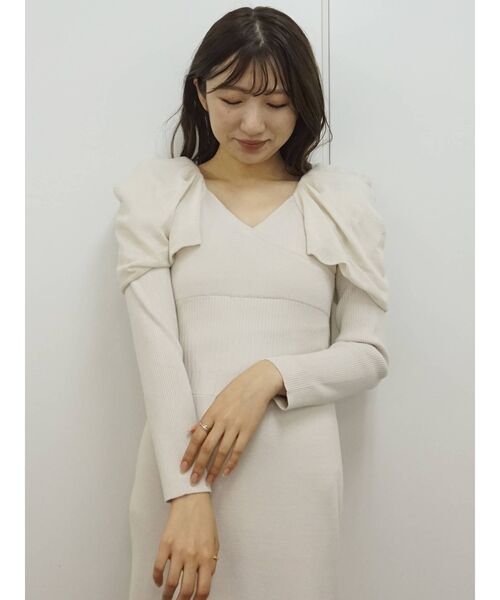 MERCURYDUO（マーキュリーデュオ）の「ウエストリブパワショルニットワンピース（ワンピース・レディース・アイボリー/ブラック/ベージュ/チャコールグレー・SMALL/MEDIUM）」の20枚目の写真