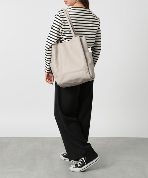 SETUP7（セットアップセブン）の「【SETUP7】A4収納可能 PUレザー仕切りトートバッグ SNBD（トートバッグ・レディース・ベージュ/グレイッシュベージュ/ブラック/ブルー/グレー/アイボリー/シルバー/チャコールグレー/ゴールド・FREE）」の16枚目の写真