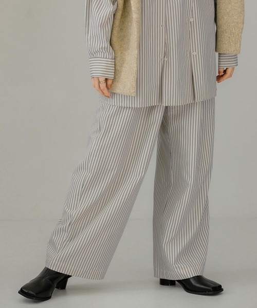 KBF(ケイビーエフ)の「マルチストライプイージーパンツ(その他パンツ・レディース・ホワイト系その他/ブルー系その他・ONE)」の17枚目の写真