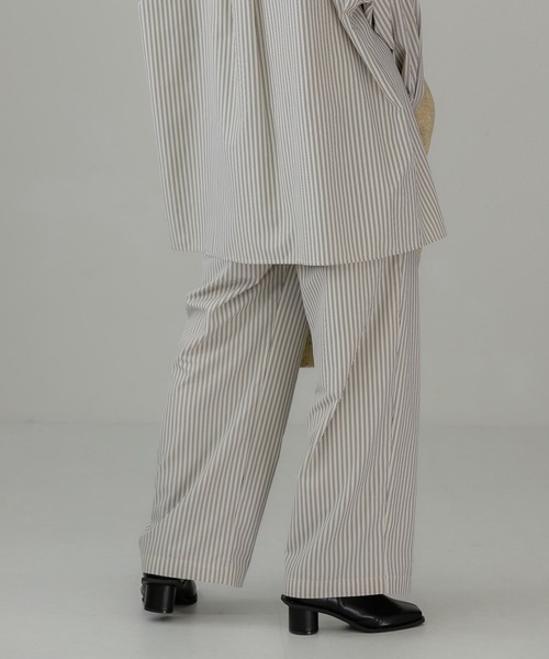 KBF(ケイビーエフ)の「マルチストライプイージーパンツ(その他パンツ・レディース・ホワイト系その他/ブルー系その他・ONE)」の22枚目の写真