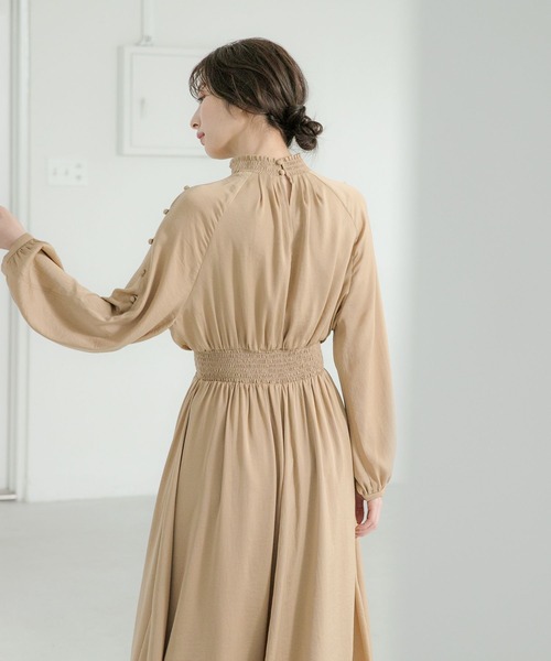 Andemiu（アンデミュウ）の「【WEB限定】カタボタンシャーリングワンピース178874（ワンピース・レディース・ブラック/ホワイト系その他5/ベージュ/その他10・FREE）」の16枚目の写真