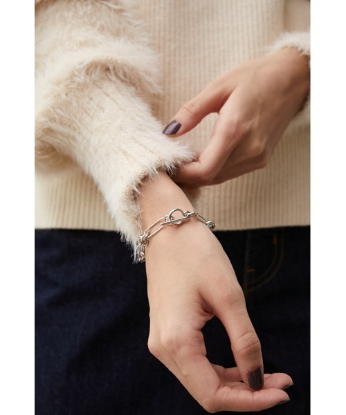 AZUL by moussy（アズールバイマウジー）の「KNOTS CHAIN BRACELET/ノットチェーンブレスレット（ブレスレット・レディース・シルバー/ゴールド系その他・FREE）」の3枚目の写真