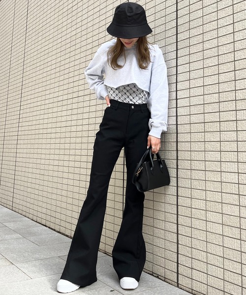 SPIRALGIRL（スパイラルガール）の「ハイパーストレッチ美脚パンツ（その他パンツ・レディース・ブラック・SMALL/MEDIUM）」の3枚目の写真