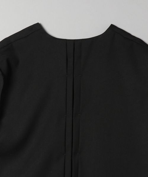 JEANASIS（ジーナシス）の「TRバックデザインフカVベスト/187342（ベスト・レディース・ブラック/グレイッシュベージュ・FREE）」の4枚目の写真