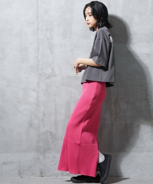 GEVS.（ジェイヴィス）の「＜大きいサイズ＞ ロゴプリントクロップドTシャツ GEVS.（Tシャツ/カットソー・レディース・オフホワイト/チャコール・L/LL/3L/4L/5L）」の18枚目の写真