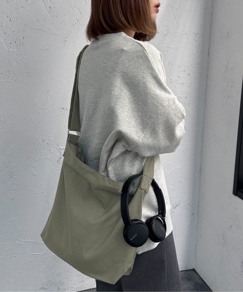 apres jour mignon（アプレジュールミニョン）の「キャンバスショルダーバッグ【ZOZOTOWN限定アイテム】（ショルダーバッグ・レディース・カーキ/アイボリー/ブラック・フリー）」の9枚目の写真