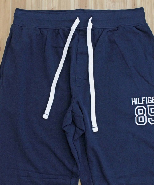 TOMMY HILFIGER(トミーヒルフィガー)の「ナンバリングロゴスウェットジョガーパンツ 85 Jogger(スウェットパンツ・メンズ・ネイビー/チャコール・M/XL/L)」の10枚目の写真