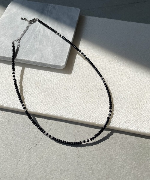 CANAL JEAN（キャナルジーン）の「Pt(ピーティー) シンプルビーズネックレス（ネックレス・レディース・ブラック・ONE SIZE）」の3枚目の写真