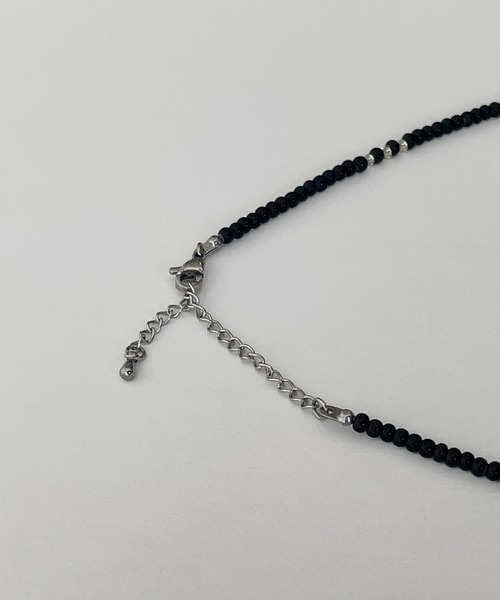 CANAL JEAN（キャナルジーン）の「Pt(ピーティー) シンプルビーズネックレス（ネックレス・レディース・ブラック・ONE SIZE）」の5枚目の写真