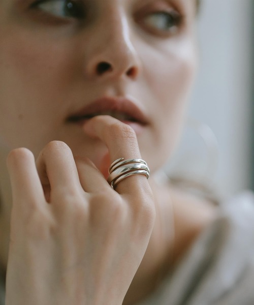 Ops.（オプス）の「アクセサリー リング レディース シルバー925 スパイラル【PAMUR パムール】（リング・レディース・シルバー/イエローゴールド・11号/13号/9号/15号）」の2枚目の写真