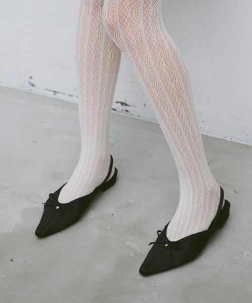 un/neu（アンノイ）の「ポインテッドバックストラップリボンミュール / サテンフラットミュール / グリッターサンダル（パンプス・レディース・グリーン/レッド/ブラック/ベビーピンク/シルバー・SMALL/MEDIUM/LARGE）」の12枚目の写真