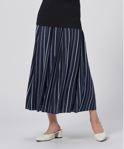 HONEYSUCKLE ROSE（ハニーサックルローズ）の「【HONEYSUCKLE ROSE】マルチストライプスカート（スカート・レディース・ホワイト×ネイビー/ネイビー・L/M）」の2枚目の写真