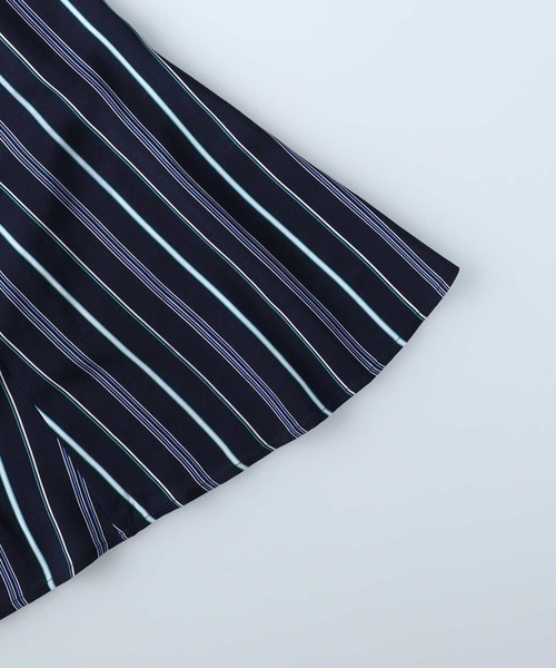 HONEYSUCKLE ROSE（ハニーサックルローズ）の「【HONEYSUCKLE ROSE】マルチストライプスカート（スカート・レディース・ホワイト×ネイビー/ネイビー・L/M）」の7枚目の写真