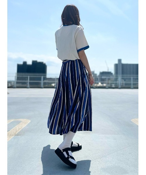 HONEYSUCKLE ROSE（ハニーサックルローズ）の「【HONEYSUCKLE ROSE】マルチストライプスカート（スカート・レディース・ホワイト×ネイビー/ネイビー・L/M）」の11枚目の写真