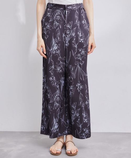 ROPE'（ロペ）の「【洗える】フラワーリーフプリントワイドパンツ（その他パンツ・レディース・ブラック/ホワイト・36/38）」の6枚目の写真