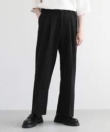LILL（リル）の「ドレープセンタープレスセミワイドスラックスパンツ（スラックス・メンズ）」