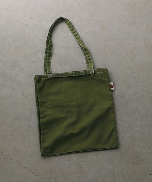 FRUIT OF THE LOOM(フルーツオブザルーム)の「BASIC PARTITION TOTE / トートバッグ / A4 / コンパクト / カジュアル(トートバッグ・メンズ・カーキ/ブルーグレー/ブラック/オフホワイト/グレー/ブラウン/ピンク/グリーン/レンガ/ベージュ/イエロー/ネイビー・FREE)」の7枚目の写真