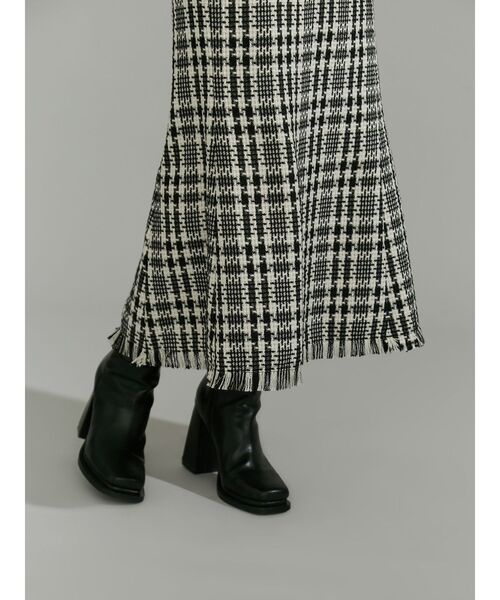 RESEXXY（リゼクシー）の「ツイードマーメイドスカート【セットアップ着用可能】（スカート・レディース・ブラック/レッド/グリーン・FREE）」の17枚目の写真