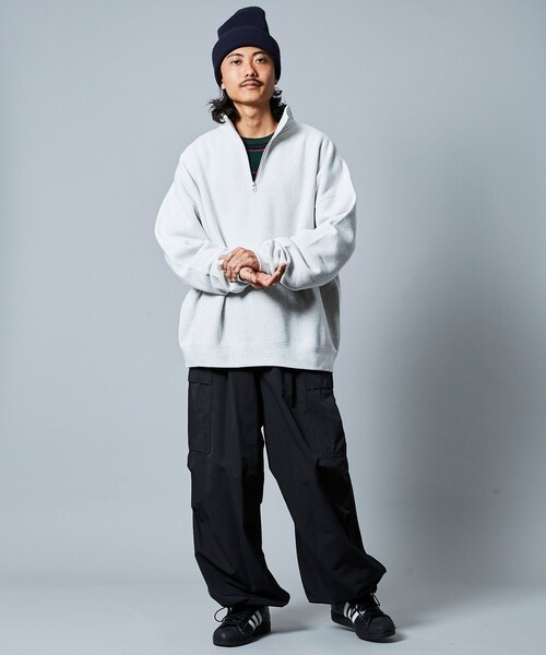 FREAK'S STORE（フリークスストア）の「限定展開 ビッグシルエット 裏起毛 ハーフジップ スウェット/プルオーバー（スウェット・メンズ・ブラック/スミクロ/アッシュグレー/グレイッシュベージュ/オリーブ/ネイビー・SMALL/MEDIUM/LARGE）」の20枚目の写真