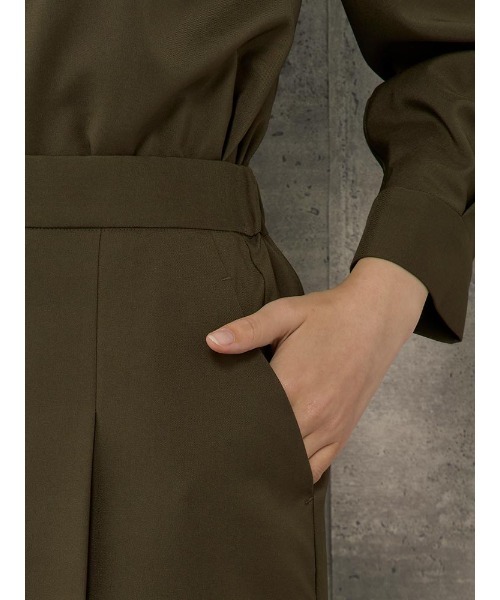 Perfect Suit FActory（パーフェクトスーツファクトリー）の「【お仕事OK】ダブルツイル　ラップ風ストレートスカート　ピンク/カーキ（スカート・レディース・カーキ/サーモンピンク・M/S/L）」の3枚目の写真