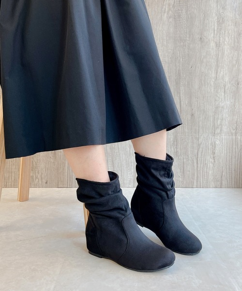 Noubel Voug Relax（ヌーベルヴォーグリラックス）の「インヒール くしゅくしゅ あったかブーツ（ブーツ・レディース・ダークブラウン/ベージュ系その他/ブラック・L/S/LL/M）」の2枚目の写真