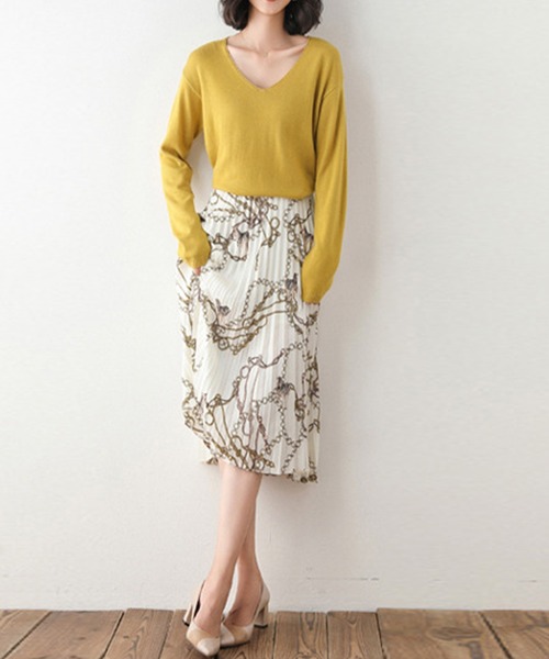 aimoha（アイモハ）の「ベーシック　Vネックニットトップス（ニット/セーター・レディース・パープル/ブルー/ブラック/ホワイト・LARGE/MEDIUM/X-LARGE）」の12枚目の写真