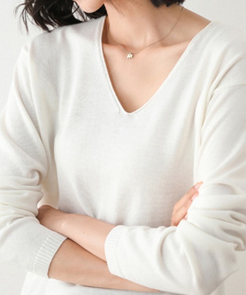 aimoha（アイモハ）の「ベーシック　Vネックニットトップス（ニット/セーター・レディース・パープル/ブルー/ブラック/ホワイト・LARGE/MEDIUM/X-LARGE）」の13枚目の写真