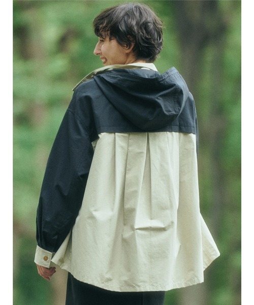 FIRST DOWN（ファーストダウン）の「FIRST　DOWN　EXPLORATION　GEARバックフレアマウンテンパーカー（その他アウター・レディース・ベージュ/ブラック・M/L）」の5枚目の写真