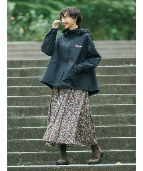 FIRST DOWN（ファーストダウン）の「FIRST　DOWN　EXPLORATION　GEARバックフレアマウンテンパーカー（その他アウター・レディース・ベージュ/ブラック・M/L）」の13枚目の写真
