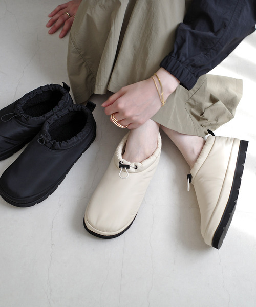 AmiAmi（アミアミ）の「ボアモックシューズスリッポン /防寒ドロストシューズ（スリッポン・レディース・ブラック/アイボリー・L/LL/M/S）」の8枚目の写真