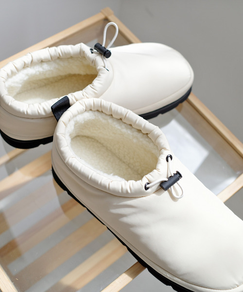 AmiAmi（アミアミ）の「ボアモックシューズスリッポン /防寒ドロストシューズ（スリッポン・レディース・ブラック/アイボリー・L/LL/M/S）」の11枚目の写真