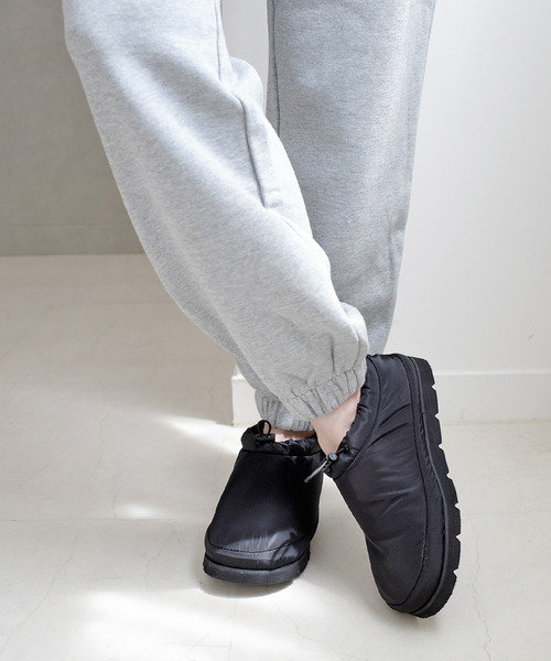 AmiAmi（アミアミ）の「ボアモックシューズスリッポン /防寒ドロストシューズ（スリッポン・レディース・ブラック/アイボリー・L/LL/M/S）」の13枚目の写真