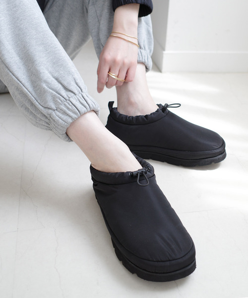 AmiAmi（アミアミ）の「ボアモックシューズスリッポン /防寒ドロストシューズ（スリッポン・レディース・ブラック/アイボリー・L/LL/M/S）」の6枚目の写真