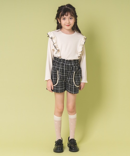 URBAN CHERRY（アーバンチェリー）の「【伸縮性・保温性バツグン】ショルダーフリルデザインリブトップス（Tシャツ/カットソー・キッズ・アイボリー/ブラウン/ラベンダー/ブラック/ブルー・140cm/120cm/130cm/110cm/150cm）」の12枚目の写真