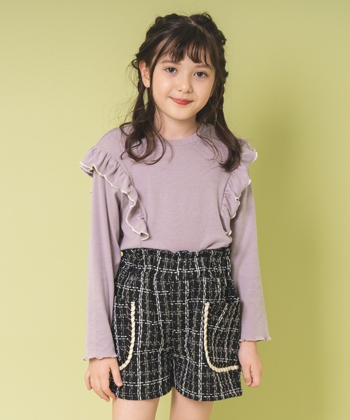 URBAN CHERRY（アーバンチェリー）の「【伸縮性・保温性バツグン】ショルダーフリルデザインリブトップス（Tシャツ/カットソー・キッズ・アイボリー/ブラウン/ラベンダー/ブラック/ブルー・140cm/120cm/130cm/110cm/150cm）」の15枚目の写真