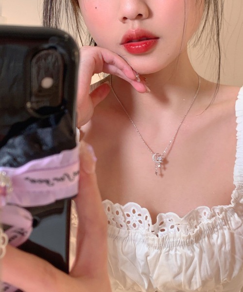 LA VORAGINE(ラ ヴォラジネ)の「デザインネックレス(ネックレス・レディース・シルバー・FREE)」の2枚目の写真