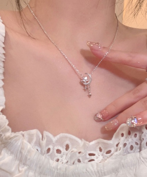 LA VORAGINE(ラ ヴォラジネ)の「デザインネックレス(ネックレス・レディース・シルバー・FREE)」の3枚目の写真