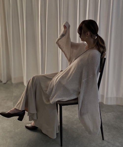 Reurie'（レウリィ）の「シアーオーバーラメニット / sheer over lame knit オーバーサイズ  ルーズニット かぎ編み クロシェ グリッターニット グリッターラメ ブラック アイボリー ベージュ 黒（ニット/セーター・レディース・ベージュ/ブラック・FREE）」の5枚目の写真