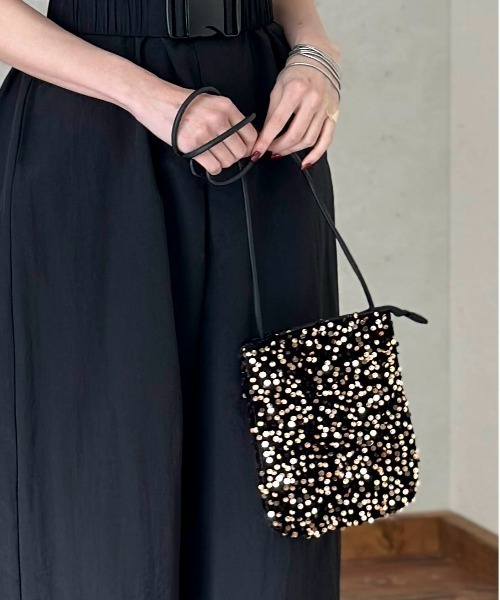 Per sist ence(パーシエンス)の「キラキラスパンコールフラットショルダー(ショルダーバッグ・レディース・ブラウン/グレー/シルバー/ブラック/その他・FREE)」の4枚目の写真