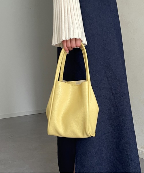 Thevon（ゼボン）の「ポーチ付きスクエア合皮バッグ（ボストンバッグ・レディース・アイボリー/レモンイエロー/ブラック/オレンジ/シルバー・FREE）」の11枚目の写真