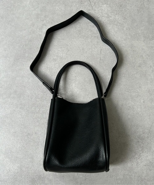 Thevon（ゼボン）の「ポーチ付きスクエア合皮バッグ（ボストンバッグ・レディース・アイボリー/レモンイエロー/ブラック/オレンジ/シルバー・FREE）」の20枚目の写真