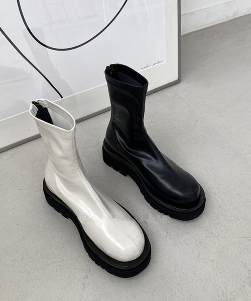 HALEY PESCA（ヘーリーペスカ）の「HALEY PESCA/ボリューム厚底 バックジップショートブーツ（ブーツ・レディース・ホワイト/ブラック・36/38/40）」の3枚目の写真