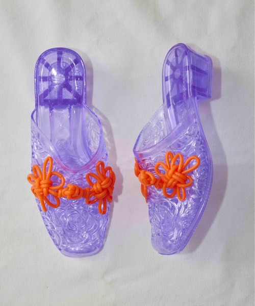 HEY!MrsROSE(ヘイミセスローズ)の「HEY! Mrs ROSE(ヘイ!ミセスローズ)チャイナボタンミュール(サンダル・レディース・ピンク/パープル/ブルー/クリア・37/39)」の6枚目の写真