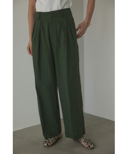 BLACK BY MOUSSY(ブラックバイマウジー)の「cotton linen tuck pants(コットンリネンタックパンツ)(スラックス・レディース・ブラック/グリーン/ピンク/ライトベージュ・0/2/1)」の3枚目の写真