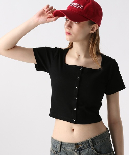 FOREVER 21(フォーエバー トゥエンティーワン)の「【2024SS】フロントボタンチビカーディガン(カーディガン/ボレロ・レディース・ブルー/オフホワイト/ブラック・MEDIUM/SMALL)」の3枚目の写真