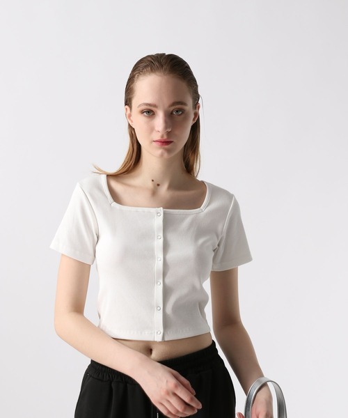 FOREVER 21(フォーエバー トゥエンティーワン)の「【2024SS】フロントボタンチビカーディガン(カーディガン/ボレロ・レディース・ブルー/オフホワイト/ブラック・MEDIUM/SMALL)」の14枚目の写真