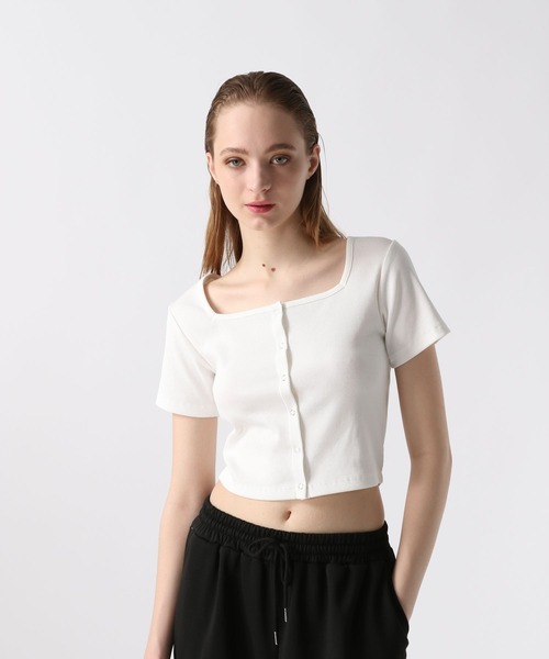 FOREVER 21(フォーエバー トゥエンティーワン)の「【2024SS】フロントボタンチビカーディガン(カーディガン/ボレロ・レディース・ブルー/オフホワイト/ブラック・MEDIUM/SMALL)」の15枚目の写真