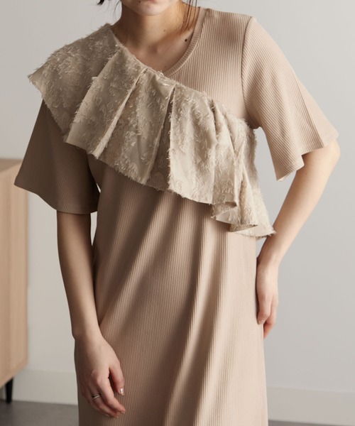 RANAN(ラナン)の「ビスチェ付ワンピセットアップ(ワンピース・レディース・ブラック/グレー/ベージュ・S/M/L)」の4枚目の写真
