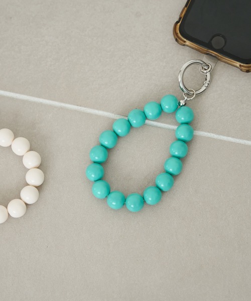 ROPE' PICNIC(ロペピクニック)の「カラフルビッグビーズストラップ(スマホグッズ・レディース・グリーン系その他/イエロー系その他/オフホワイト/オレンジ・FREE)」の3枚目の写真